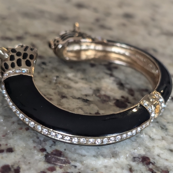 Betsey Johnson Leopard Hinged Bracelet - Picture 6 of 10